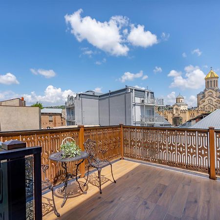 Iris Hotel Tbilisi Zewnętrze zdjęcie