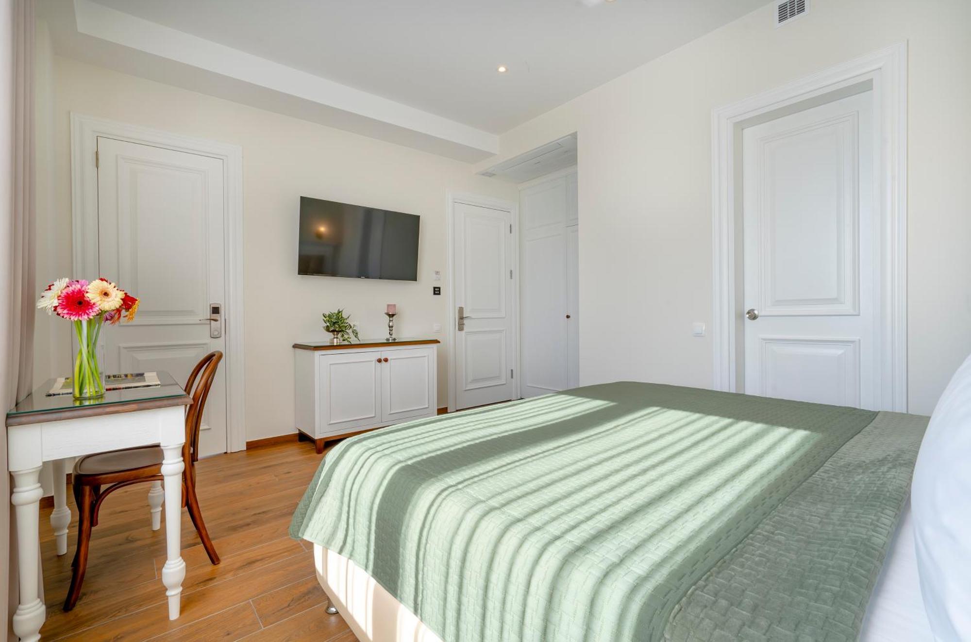Iris Hotel Tbilisi Zewnętrze zdjęcie
