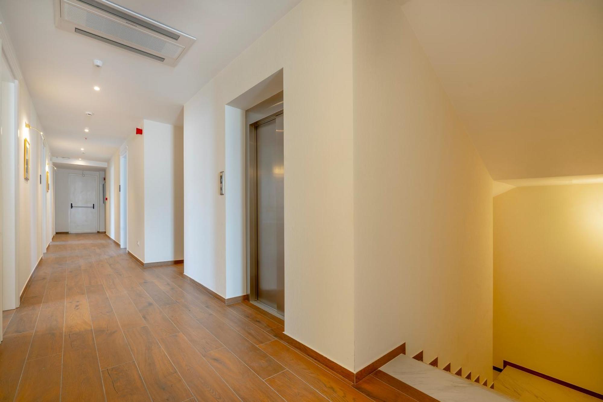 Iris Hotel Tbilisi Zewnętrze zdjęcie