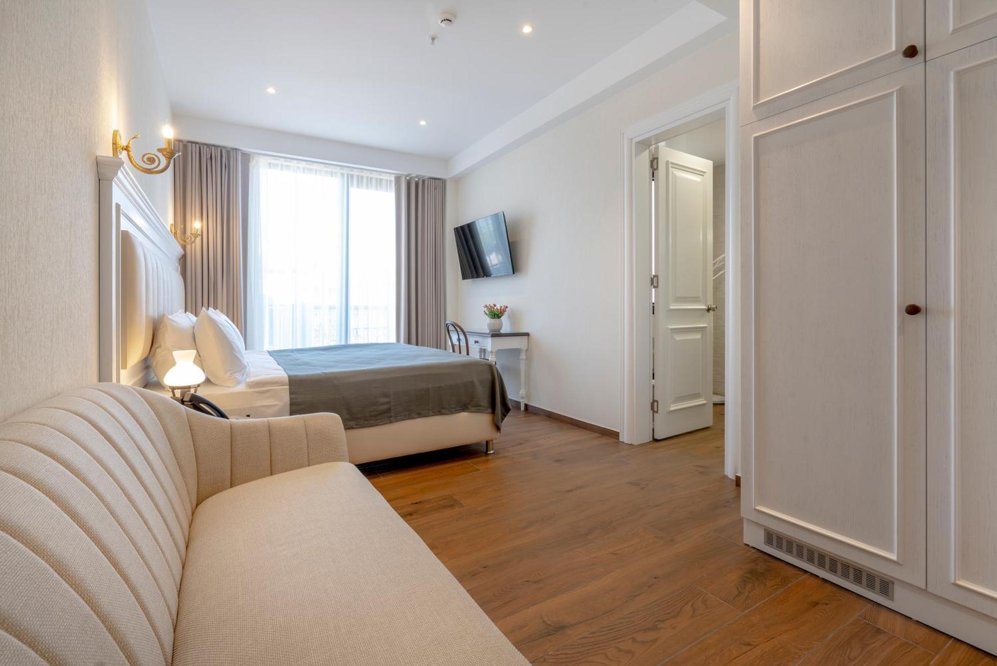 Iris Hotel Tbilisi Zewnętrze zdjęcie